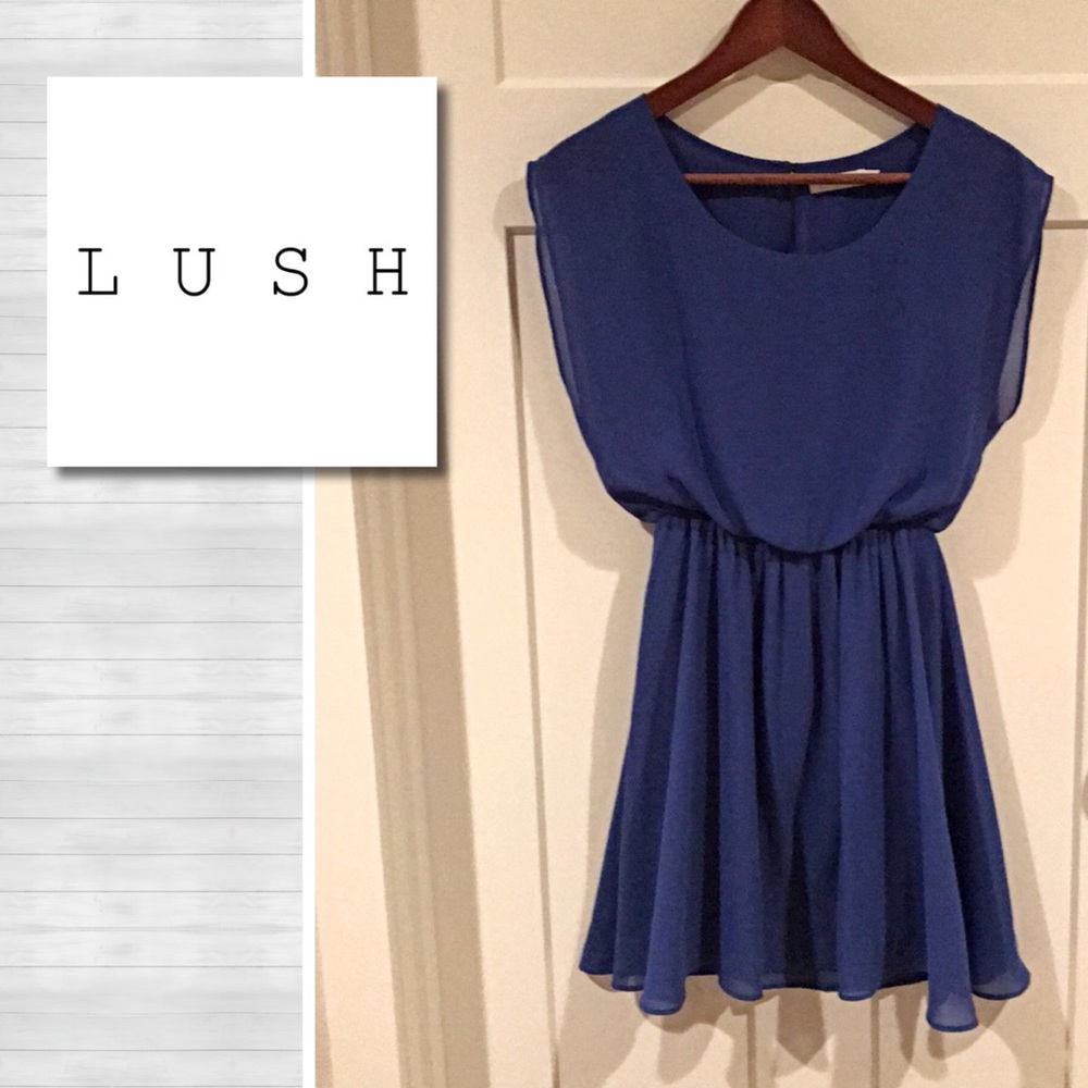 Nordstrom Lush brand blue shirt dress